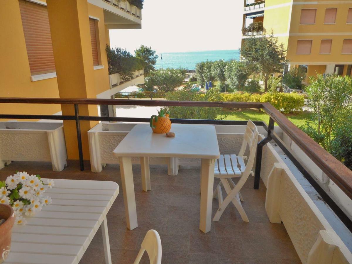 San Lorenzo Grande San Lorenzo al Mare Εξωτερικό φωτογραφία
